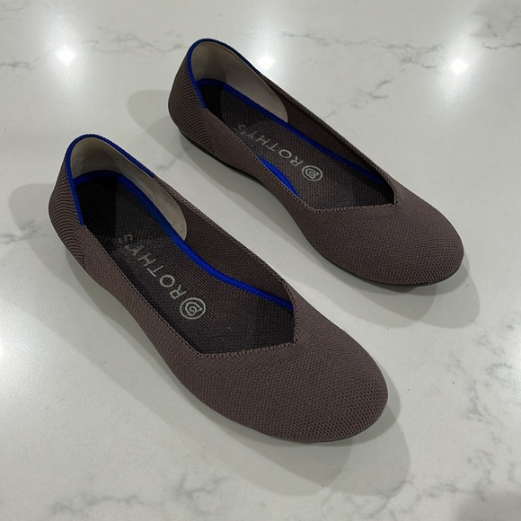 Round toe Rothy’s size 8 - Picture 2 of 7